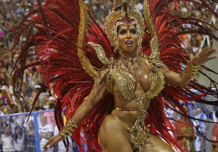 20 Mouth Droping Photos of Brazilian Dancers in Sparkly G-Strings and Skimpy Wears as They Flood The Street For Rio Carnival [Photos]