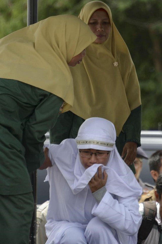 Two People Flogged Mercilessly in Indonesia for Playing Children’s Video Game [Photos]