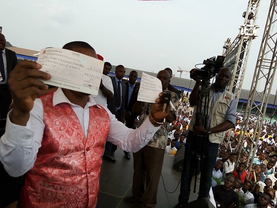 IMSU First Class Student In Tears As Rochas Okorocha Splashes 13 Million On Him [Photos]