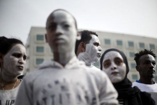 To Avoid Deportation, Africans in Israel Paints Their Faces White To Avoid Deportation, Africans in Israel Paints Their Faces White