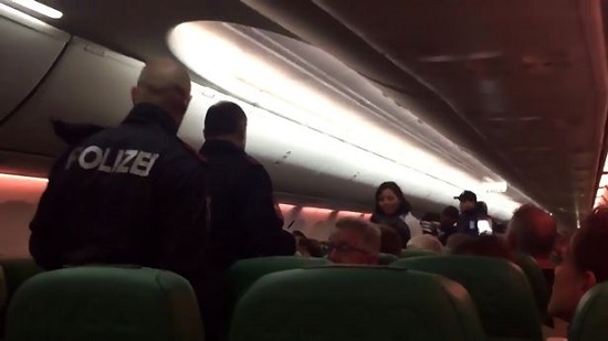 Pilot Forced to Make an Emergency Landing Because Passenger Refused to Stop Farting