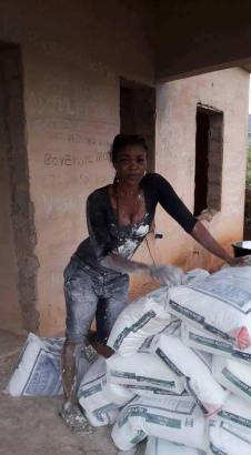 Hard Working Nigerian Lady Who Does POP for A Living Buys a Lexus SUV