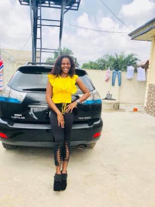 Hard Working Nigerian Lady Who Does POP for A Living Buys a Lexus SUV