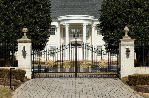 Atiku Abubakar Sells His Controversial $2.95 Million U.S. Home