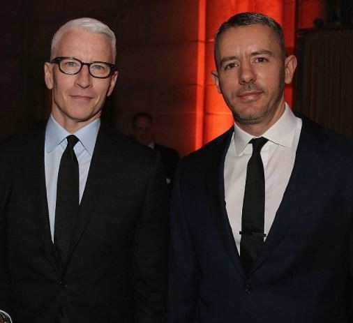 CNN, Anderson Cooper Splits with Boyfriend of Nine Years, For A Younger Doctor [Photos]