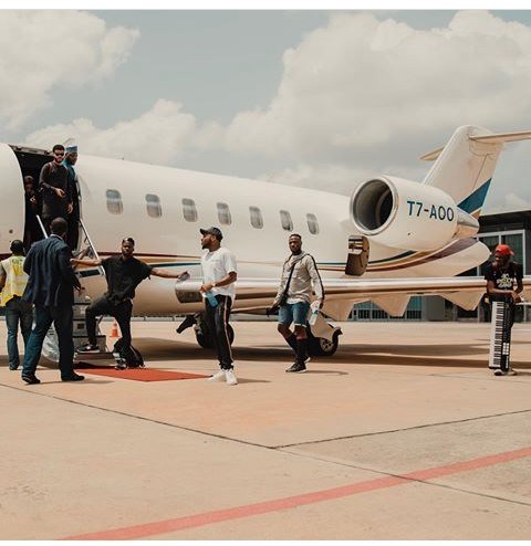 Davido Performs at Billionaire Dangote’s Daughter’s Wedding [Photos]