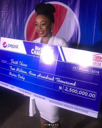 #BBNaija 2018: Ifu Ennada and Leo Receives N5million They Won from Pepsi [Photos]