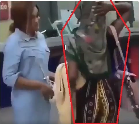 #Bbnaija: Khloe Spotted In South Africa Last Night As Two Ex-Housemates Return To Show Tonight! [Video]