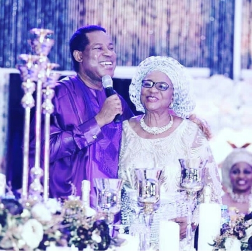 Pastor Chris Oyakhilome Rocks Agbada at Mother’s 80th Birthday Party [Photos]