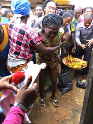 After 2 Years of Pregnancy in Rivers State, Lady Allegedly Gives Birth to A Lizard After 2 Years of Pregnancy in Rivers State, Lady Allegedly Gives Birth to A Lizard