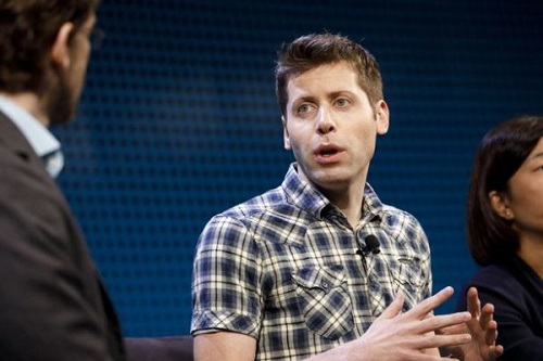 Popular American Billionaire Pays Company to Kill Him, Preserve His Brain and Upload It to A Computer