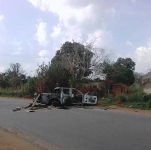 Blood Flows Like a River as Youths Clash with SARS Officers in Anambra [Photos]