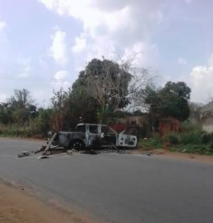 Blood Flows Like a River as Youths Clash with SARS Officers in Anambra [Photos]