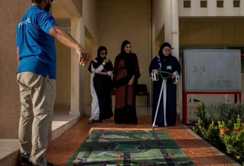 Saudi Women Smiles Endlessly On Their First Ever Driving Lessons Before Driving Ban Is Lifted