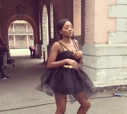 Singer, Simi Spotted, Dancing ‘Shaku Shaku’ [Video]