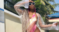 Davido's Babymama, Sophia Momodu Wants Us to See Her Banging Body in Swimsuit