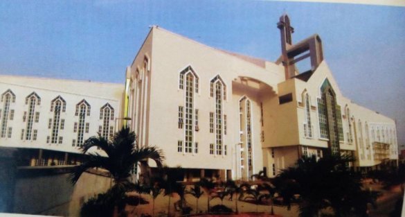 Below are pictures of the new Deeper Life Bible Church auditorium which was unveiled in Lagos yesterday. Speaking about the beautiful auditorium, the general superintendent of the Church, Pastor 