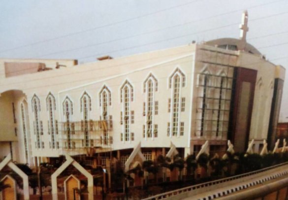 Below are pictures of the new Deeper Life Bible Church auditorium which was unveiled in Lagos yesterday. Speaking about the beautiful auditorium, the general superintendent of the Church, Pastor 