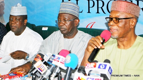 Oyegun Speaks Out After APC Governors Supported Buhari Against His Tenure Elongation