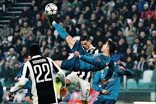 You Need to See What Cristiano Ronaldo Did a Day Before Scoring Incredible Bicycle Kick Goal [Photos]