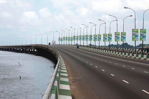 Lagos police command gives reason for shutting down third mainland bridge today
