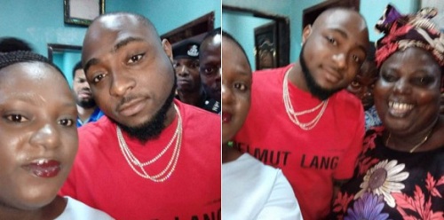 Photos of Davido as he Visits Roadside Eatery in Ibadan to enjoy hot Amala and Ewedu [Photos]