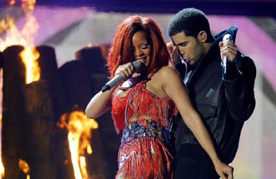 Angry Drake Unfollows Rihanna On Instagram