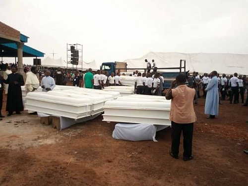 First Photos from the Ongoing Mass Burial Of Two Priests, 17 Parishioners Killed By Herdsmen In Benue State