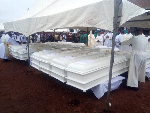 First Photos from the Ongoing Mass Burial Of Two Priests, 17 Parishioners Killed By Herdsmen In Benue State