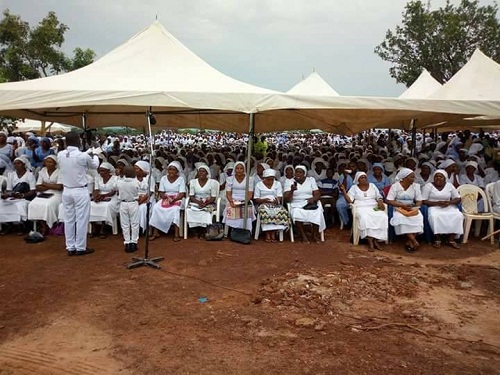 First Photos from the Ongoing Mass Burial Of Two Priests, 17 Parishioners Killed By Herdsmen In Benue State