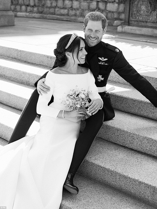 Official Royal Wedding Pictures Of Prince Harry And Meghan Markle Released [Photos]