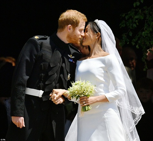 #RoyalWedding: Prince Harry and Maghan Markle Shares First Ever Kiss After Becoming Husband And Wife [Photos]