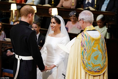 #RoyalWedding: Prince Harry and Maghan Markle Shares First Ever Kiss After Becoming Husband And Wife [Photos]