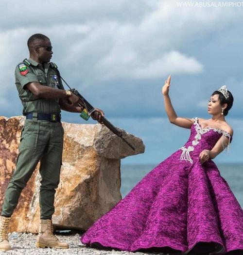 #BBNaija: Nina Poses with a Nigeria Policeman As She Drops Powerful Lines for Her Birthday [photos]