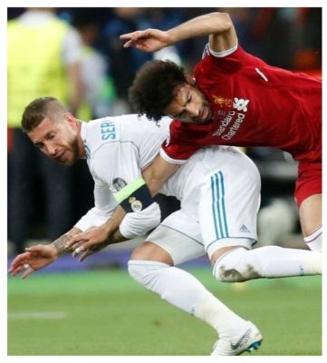 Sergio Ramos Pictured Smiling As Mohamed Salah Left The Field [Photo]