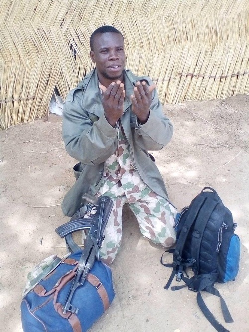 Nigerian Soldier Grateful To God After Serving In Maiduguri For 4 Years And Now Returning Home Alive To His Mother And Wife [Photos]
