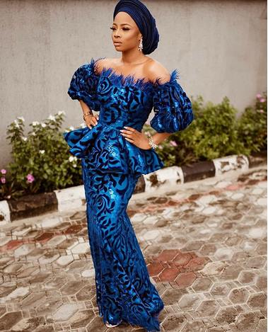 Photos of Toke Makinwa, Gbemi Olagbegi, Others as They Grace Mocheddah’s Wedding in Blue Asoebi 