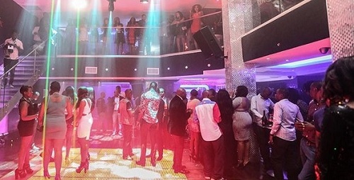 Two “Very Rich Yahoo” Boys Fight After One Gave The Girlfriend Of The Other A Lift And She Sat In Front Seat