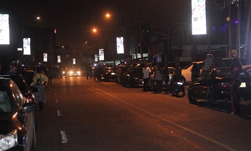 EFCC arrests 10 yahoo boys ,recover 10 exotic cars at Lagos night club [photos]