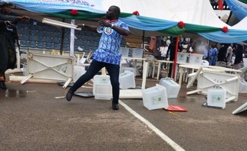 Photos of Delegates from Delta As They Exchanged Blows at the APC Convention [Photos]