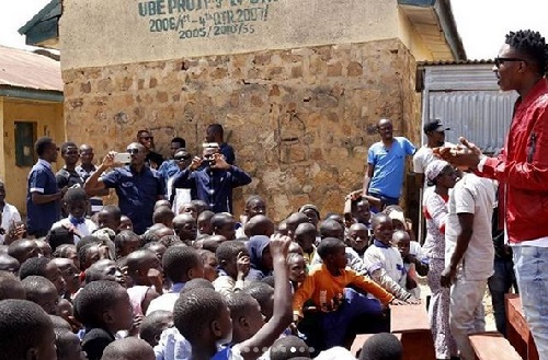 #BBNaija: 2017 BBN Winner, Efe Donates Classroom Desks to Primary Schools in Jos [Photos]
