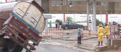Another Tragedy Averted As Fuel Tanker Spills Content on the Road in Ado Ekiti [Photos]