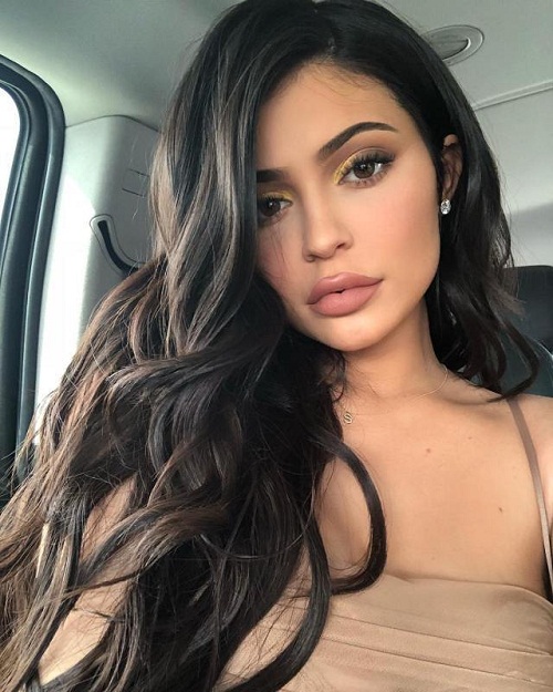 Finally Kylie Jenner Shows Off Her Natural Lips, As She Reveals She Has Gotten Rid Of Her Lip Filters!!! [See Before and After Photos]