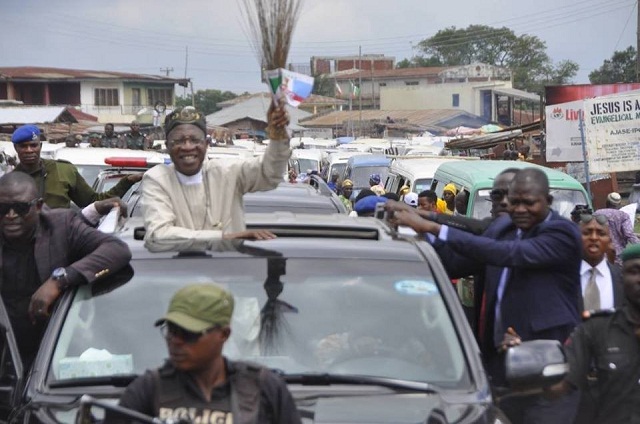 Lai Mohammed Storms ILORIN Like A King, Shows SARAKI Who Truly Owns KWARA STATE
