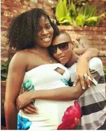 Could This Be Love!! Photos of A 16-Yr-Old Boy and His Pregnant 33-Yr-Old Lover Went Viral