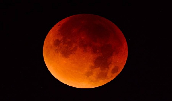 Tomorrow, From 6:44pm to 9:21pm Nigerians Will See Blood Moon [See Why]