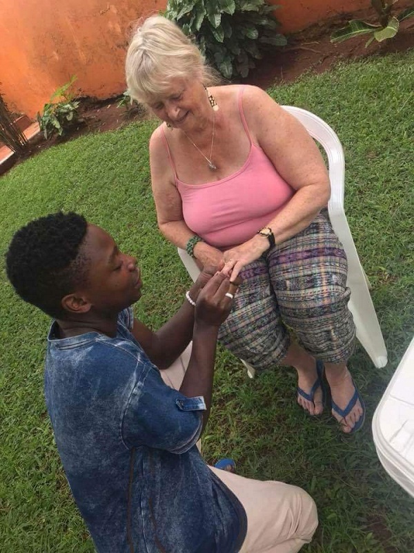 Photos Of Young Nigerian Man As He Proposes To His Older Oyinbo Lover [Photos]