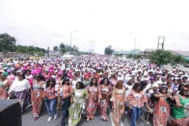 Akwa Ibom Women Lend Their Support to Gov Emmanuel Udom with a Solidarity March [photos]