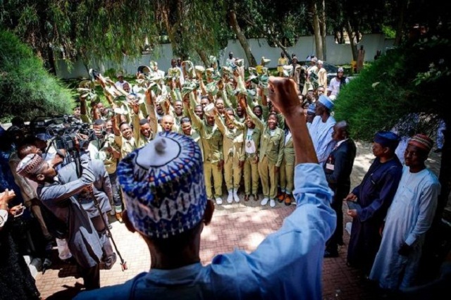 More Photos of President Buhari as He Hosts NYSC members in Daura [photos]