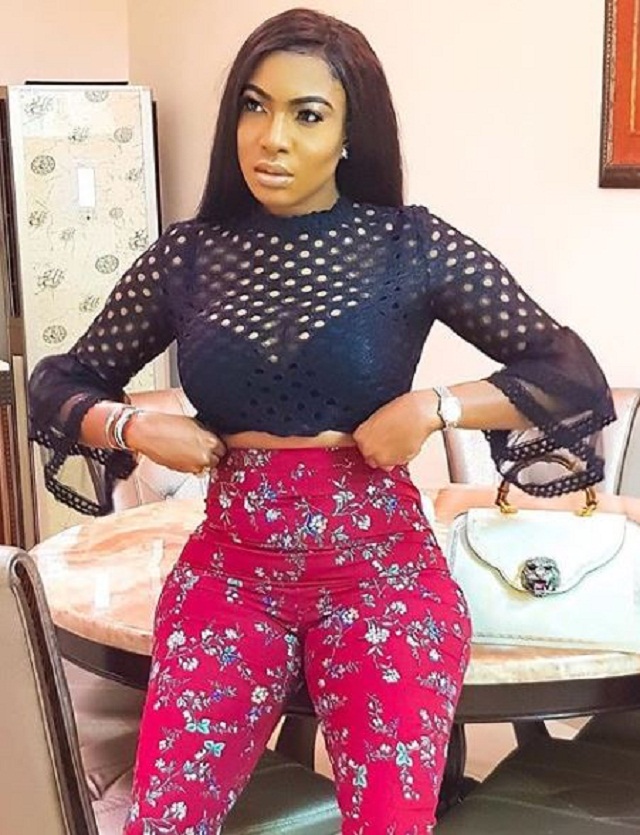 Between Actress Chika Ike And A Fan Who Asked Her If She Had Butt/Hips Implants
